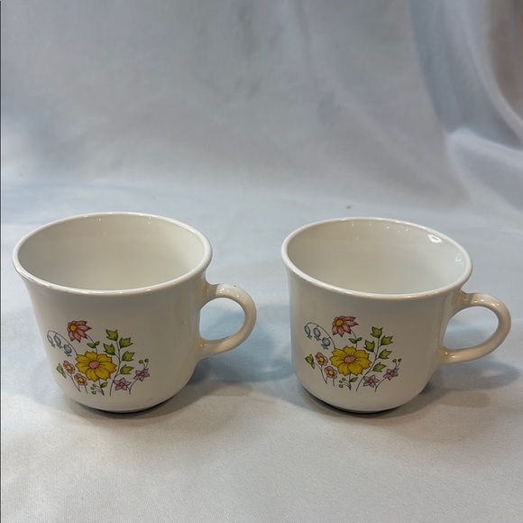 Vintage CORELLE Ceramic Mugs SPRING MEADOW Floral pattern, SET OF 2 - Picture 2 of 6
